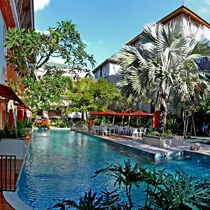 Отель Harris & Residences Sunset Road